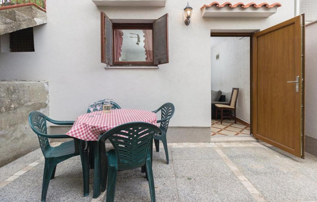 Apartmani Cizmesija Tkon Bagian luar foto