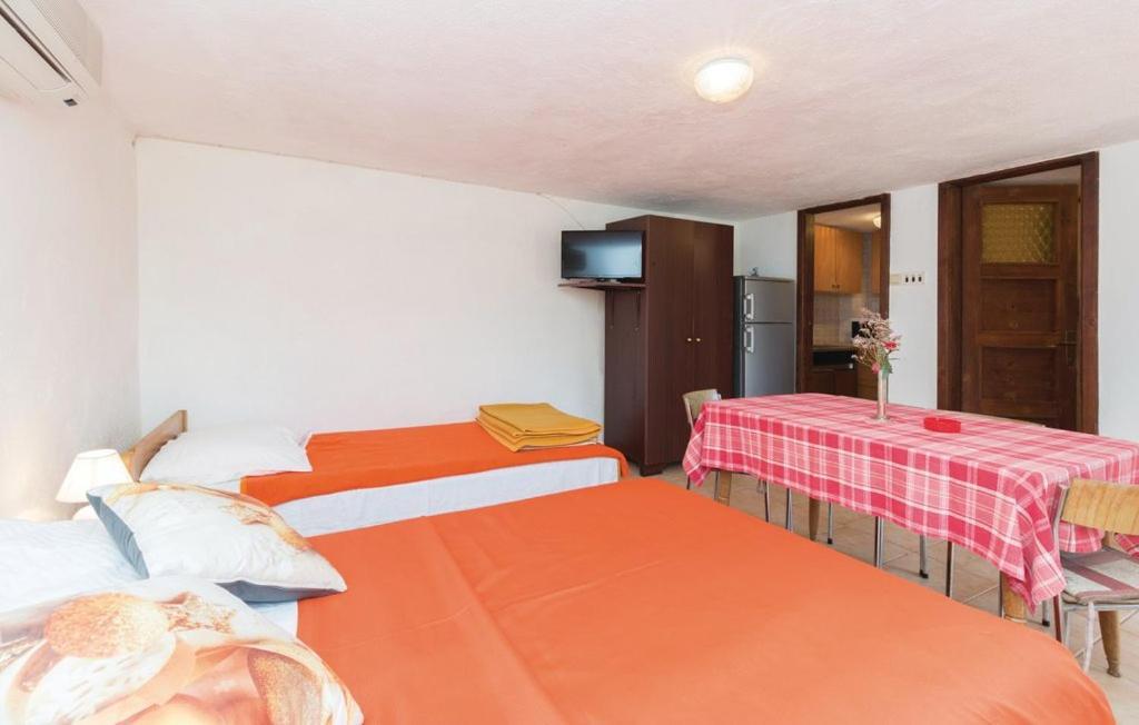 Apartmani Cizmesija Tkon Bagian luar foto