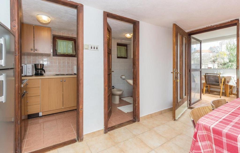 Apartmani Cizmesija Tkon Bagian luar foto